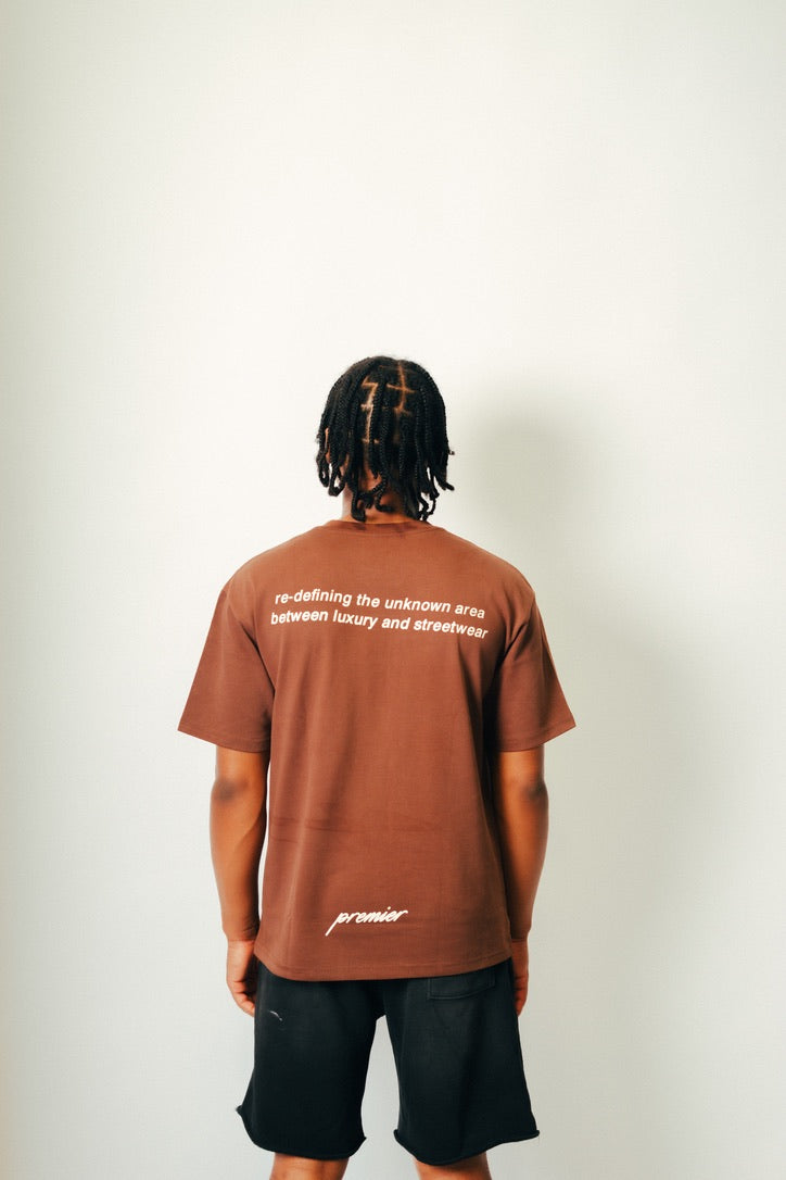 "BASIC BUT NOT BASIC" T SHIRT [BROWN]