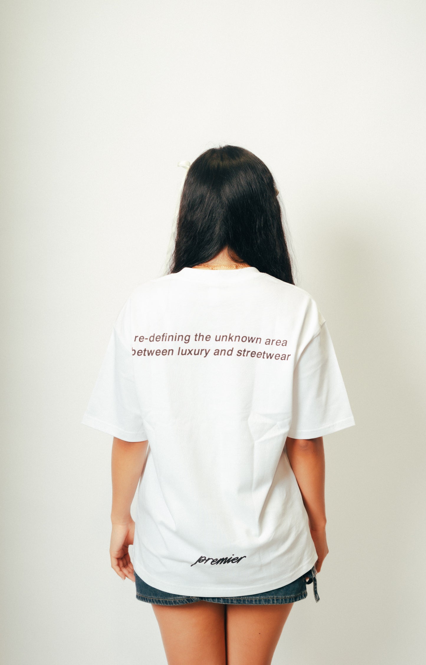 "BASIC BUT NOT BASIC" T SHIRT [WHITE]